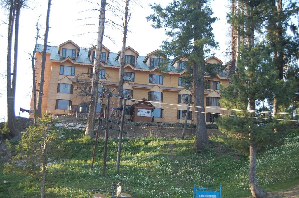 Hotel Zahgeer Continental グルマルグ 部屋 写真